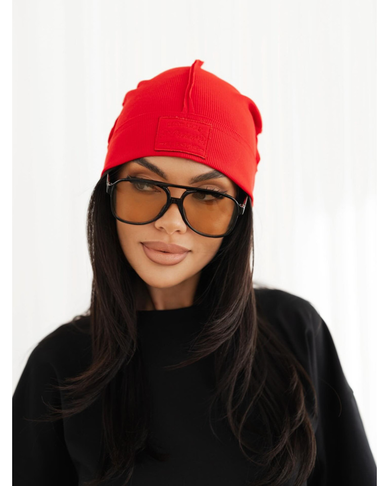 Czapka prążkowana z przeszyciem By o la la...! red kiss