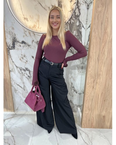 Basic prążkowany z różą na rękawie By o la la...! śliwkowy