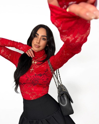 Koronkowy golf La Milla czerwony