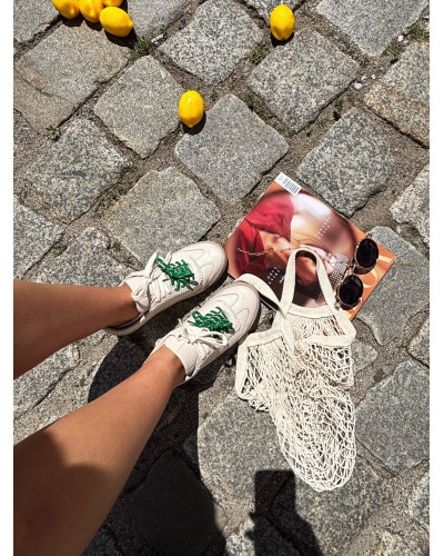 Sneakersy La Milla beżowe z zieloną sznurówką
