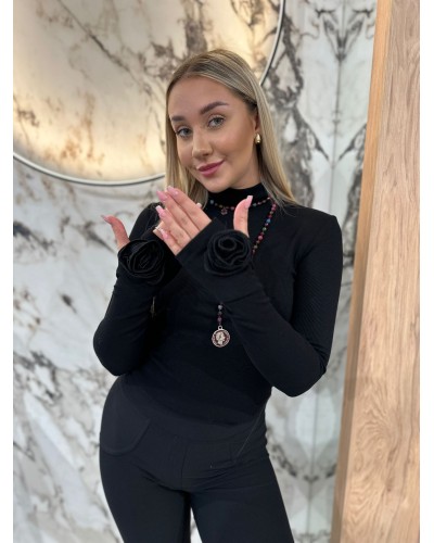 Golf z różyczkami na rękawach By o la la...! czarna