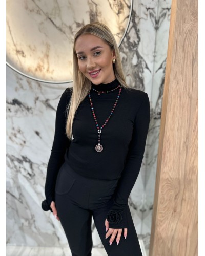 Golf z różyczkami na rękawach By o la la...! czarna