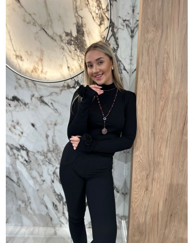 Golf z różyczkami na rękawach By o la la...! czarna