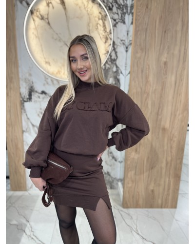 Sukienka dresowa z naszytym logo By o la la...! chocomuss