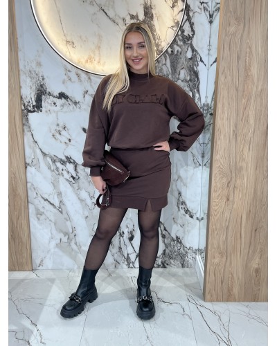 Sukienka dresowa z naszytym logo By o la la...! chocomuss