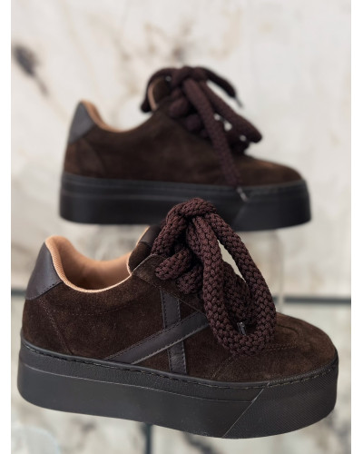 Sneakersy z plecioną sznurówką By o la la...! czekoladowe