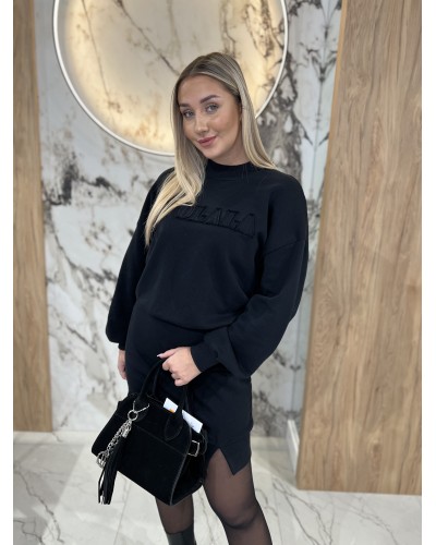 Sukienka dresowa z naszytym logo By o la la...! czarna