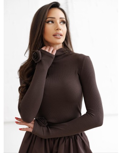 Golf z różyczkami na rękawach By o la la...! chocomus