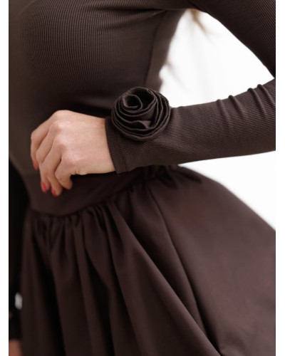 Golf z różyczkami na rękawach By o la la...! chocomus