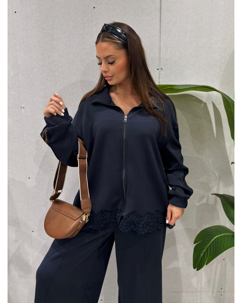 Bluza z koronkowym wykończeniem Belle granatowa