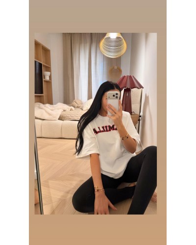 T-shirt z czerwonym napisem La Milla biały