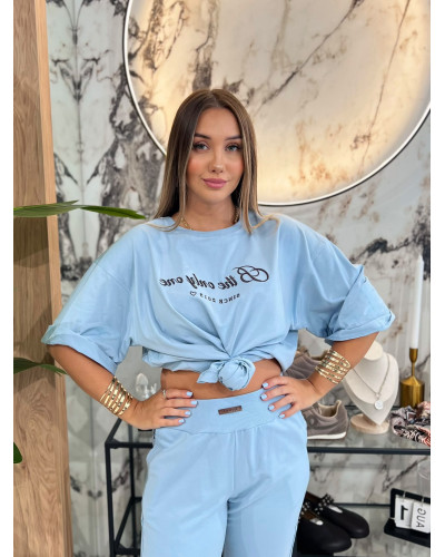 T-shirt wyszywanym napisem By o la la...! stone blue z espresso