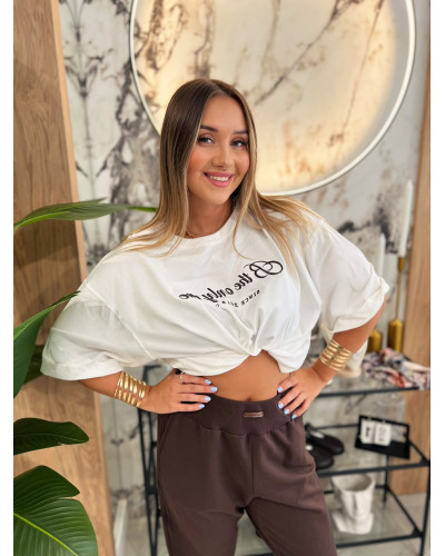 T-shirt wyszywanym napisem By o la la...! biała z espresso