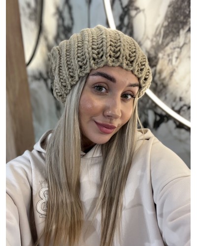 Czapka smerfetka zimowa By o la la...! ciepły beż