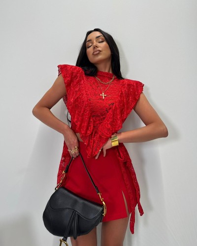 Koronkowa bluzka z falbanką La Milla czerwona