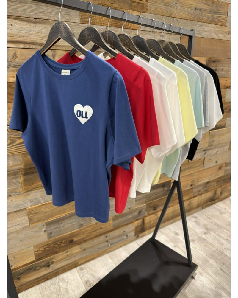 T-shirt z logowanym serduszkiem By o la la...! czarny z bielą