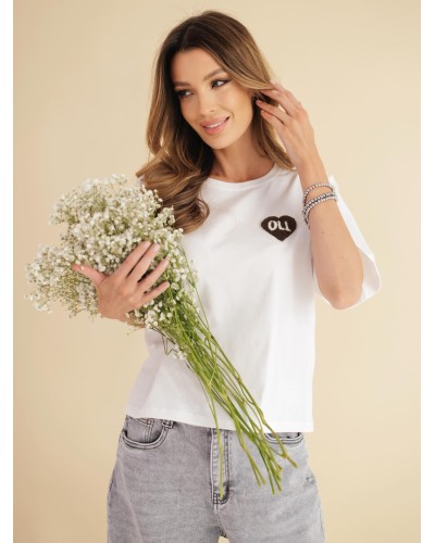 T-shirt z logowanym serduszkiem By o la la...! śmietanowy z kakao