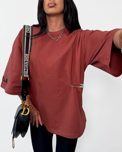 T-shirt oversize z agrafką La Milla ceglany