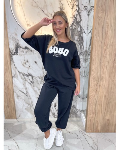 Spodnie dresowe z ozdobnym szwem By o la la...! czarne