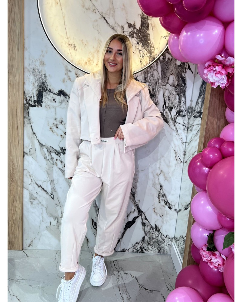 Spodnie dresowe z etykietą By o la la...! nude