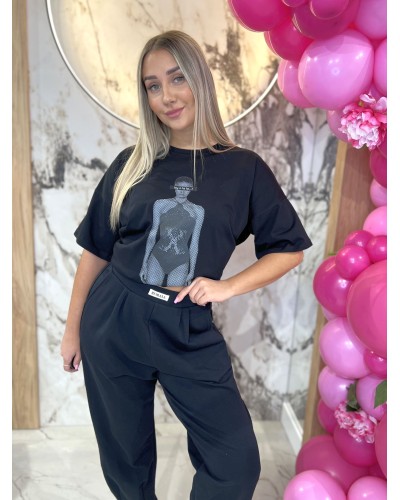 T-shirt z modelką w body By o la la...! czarny