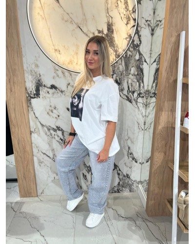 T-shirt z modelką By o la la...! biały