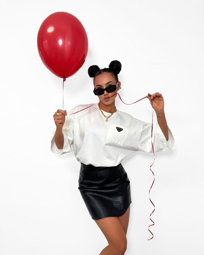 T-shirt oversize z logo na kieszonce La Milla ecru