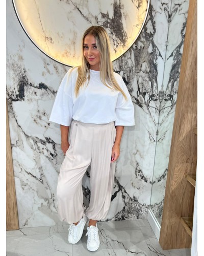 T-shirt z kwiatowym tyłem By o la la...! biały z nude