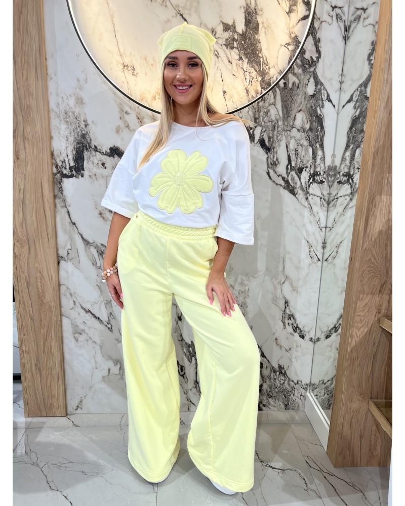 Spodnie dresowe z szeroką nogawką By o la la...! sunshine