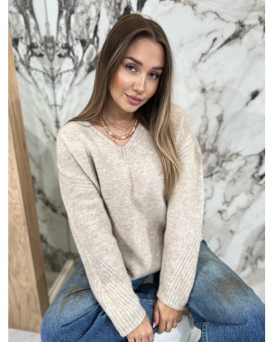 Sweter moherowy z dekoltem By o la la...! beżowy