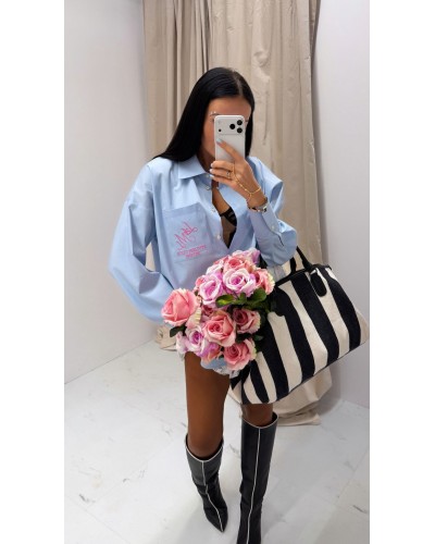 Koszula z haftem na kieszonce La Milla błękitna