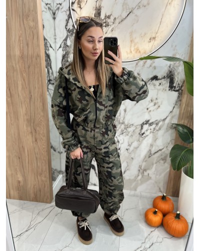 Bluza na zamek z naszywką By o la la...! moro