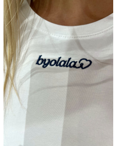 T-shirt z napisem By o la la...! biały z denim