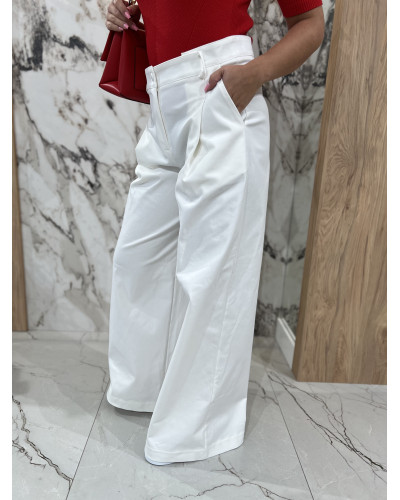 Spodnie drelichowe z zakładkami By o la la...! białe