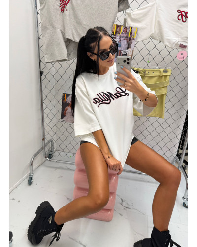 T-shirt oversize streetwear La Milla biała z czarno różowym napisem