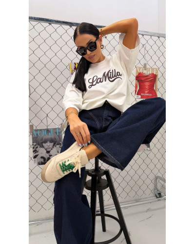 T-shirt oversize streetwear La Milla biała z czekoladowo błękitnym napisem
