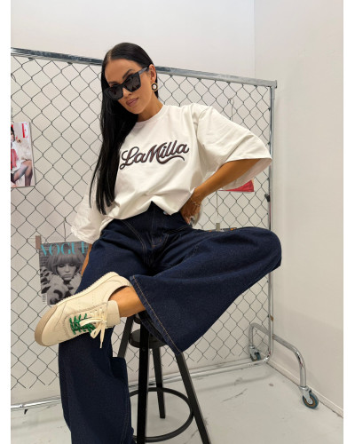 T-shirt oversize La Milla streetwear z czekoladowo błękitnym napisem