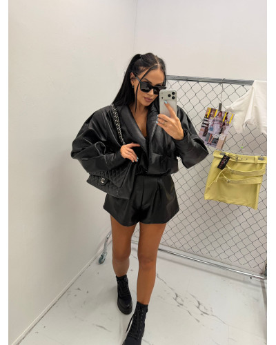 Bomberka z wywijanym kołnierzem La Milla czarna