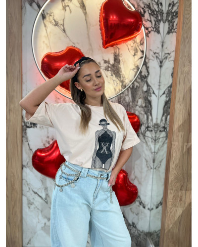 T-shirt modelką By o la la...!  nude