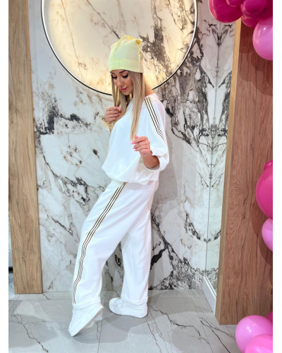 Komplet dresowy z paskami By o la la...! śmietankowy