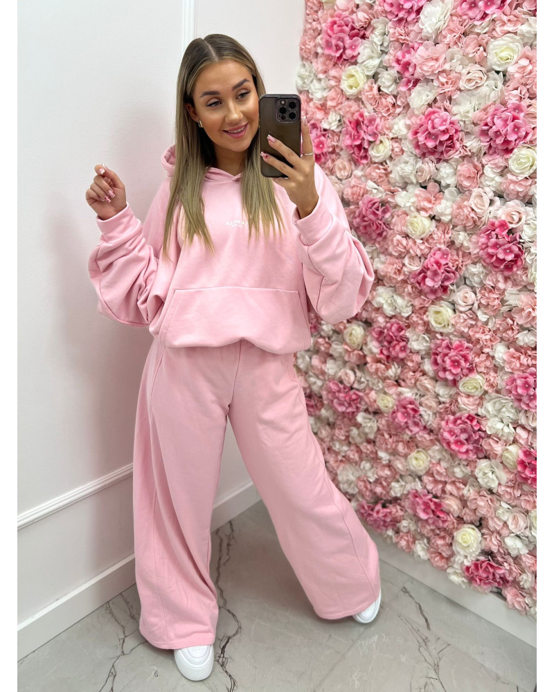 Spodnie dresowe z szeroką nogawką La Milla jasny róż