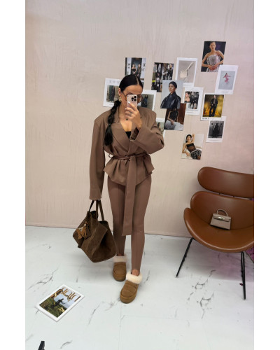 Legginsy zapiętki z przeszyciami La Milla camel