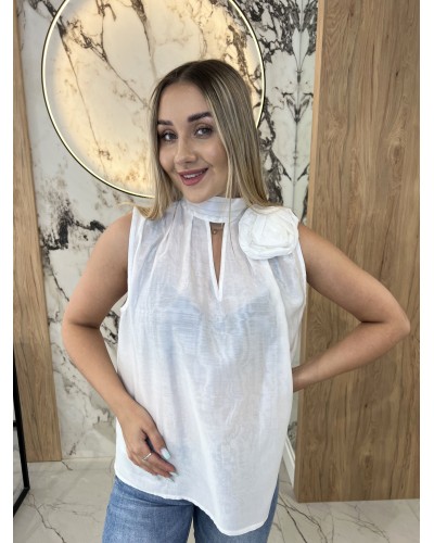 Bluzka bez rękawów z różą By o la la...! śmietankowa