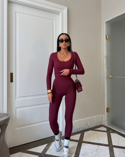Komplet prążkowany legginsy + top La Milla burgundowy