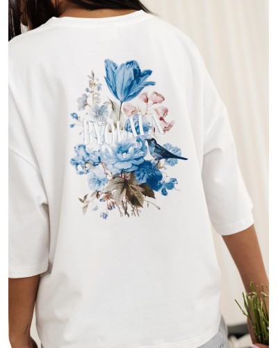 T-shirt z kwiatowym tyłem By o la la...! biały z niebieskim