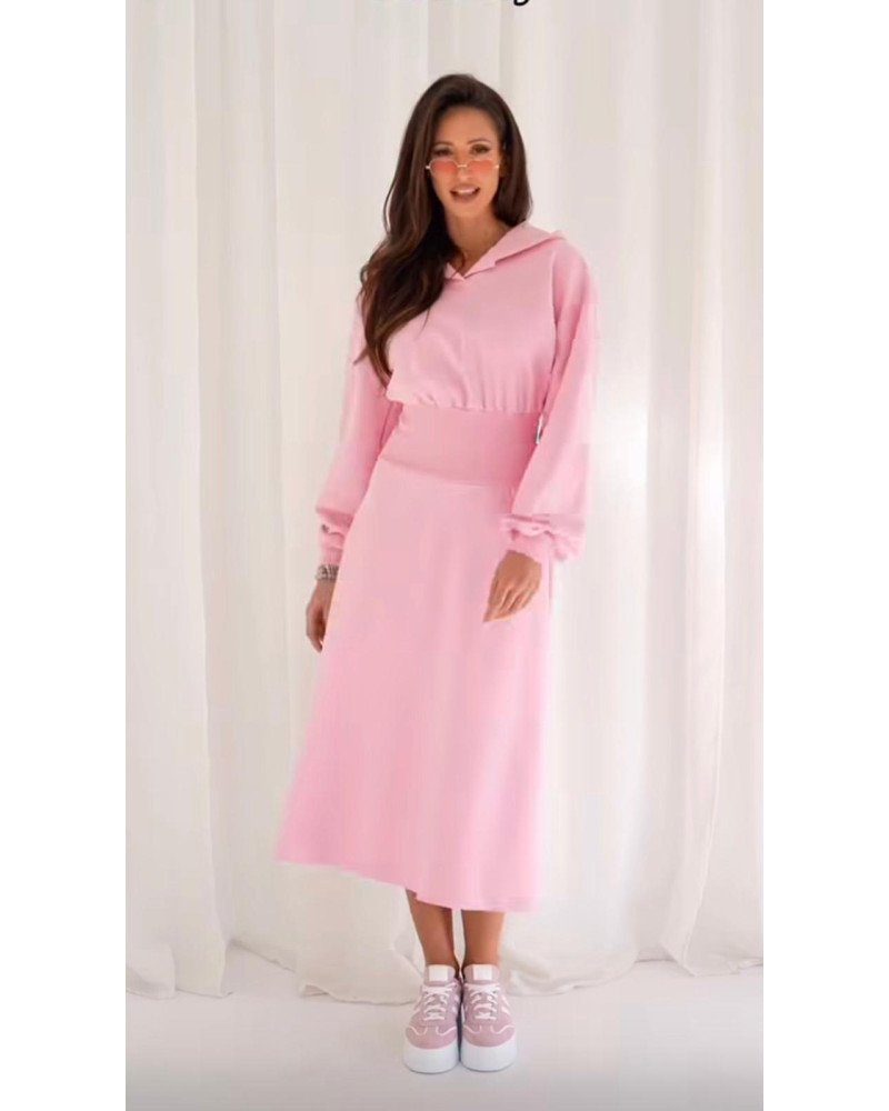 Sukienka taliowana z kapturem By o la la...! sugar pink