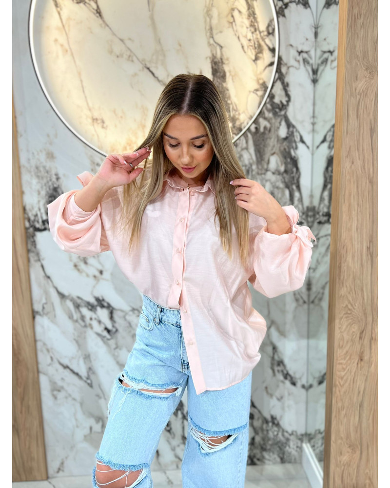 Koszula satynowa z wiązanym rękawem By o la la...! pudrowy róż