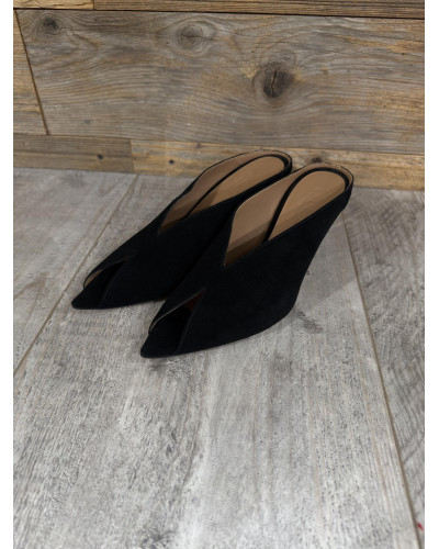 Klapki zamszowe na szpilce By o la la...! czarne