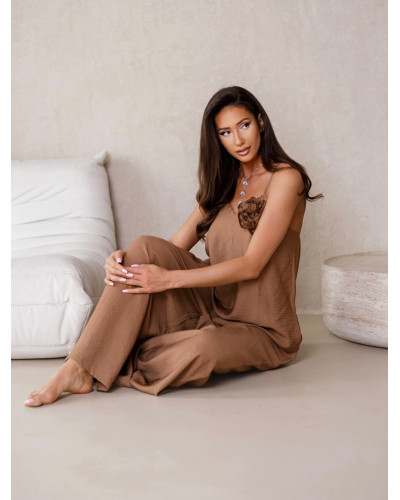 Kombinezon z różą By o la la...! camelowy