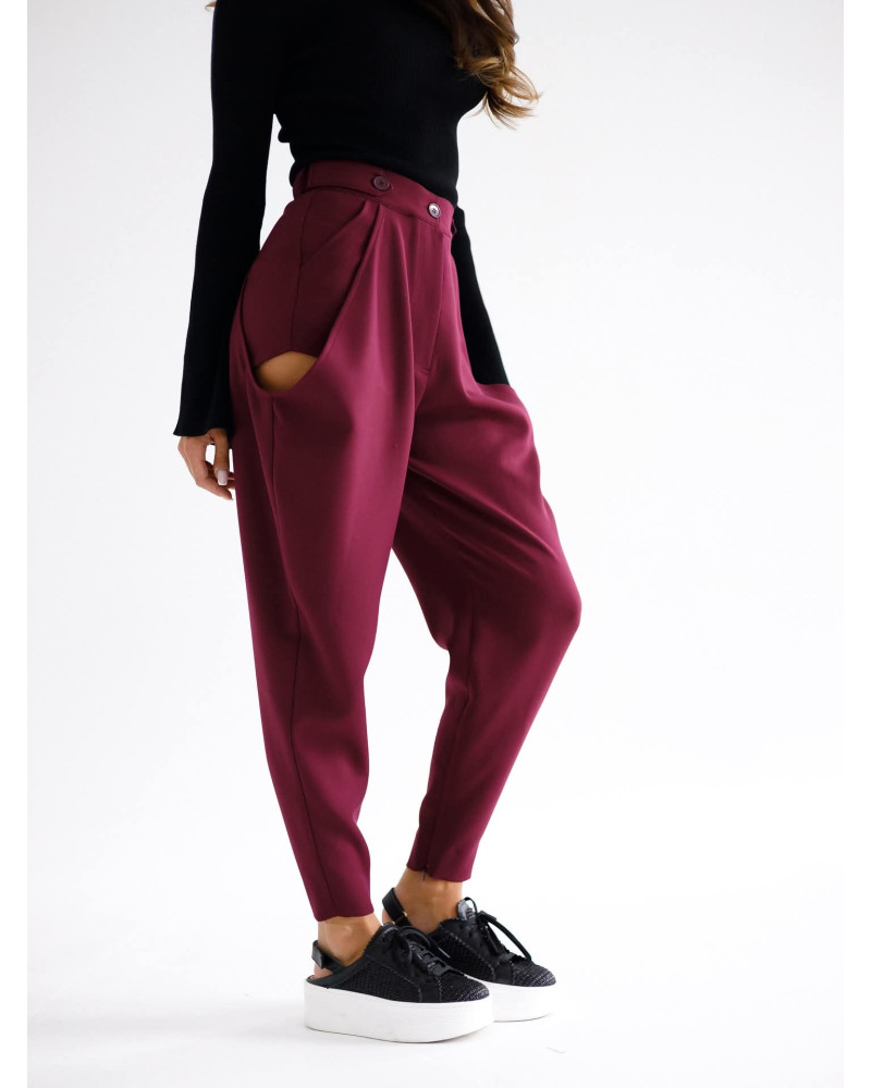 Spodnie materiałowe z wycięciami By o la la...! burgundowe